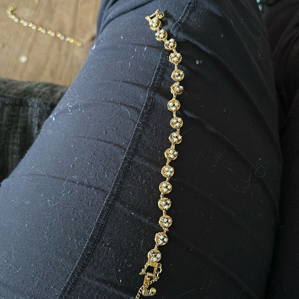 Vintage gold tone faux pearl cluster bracelet